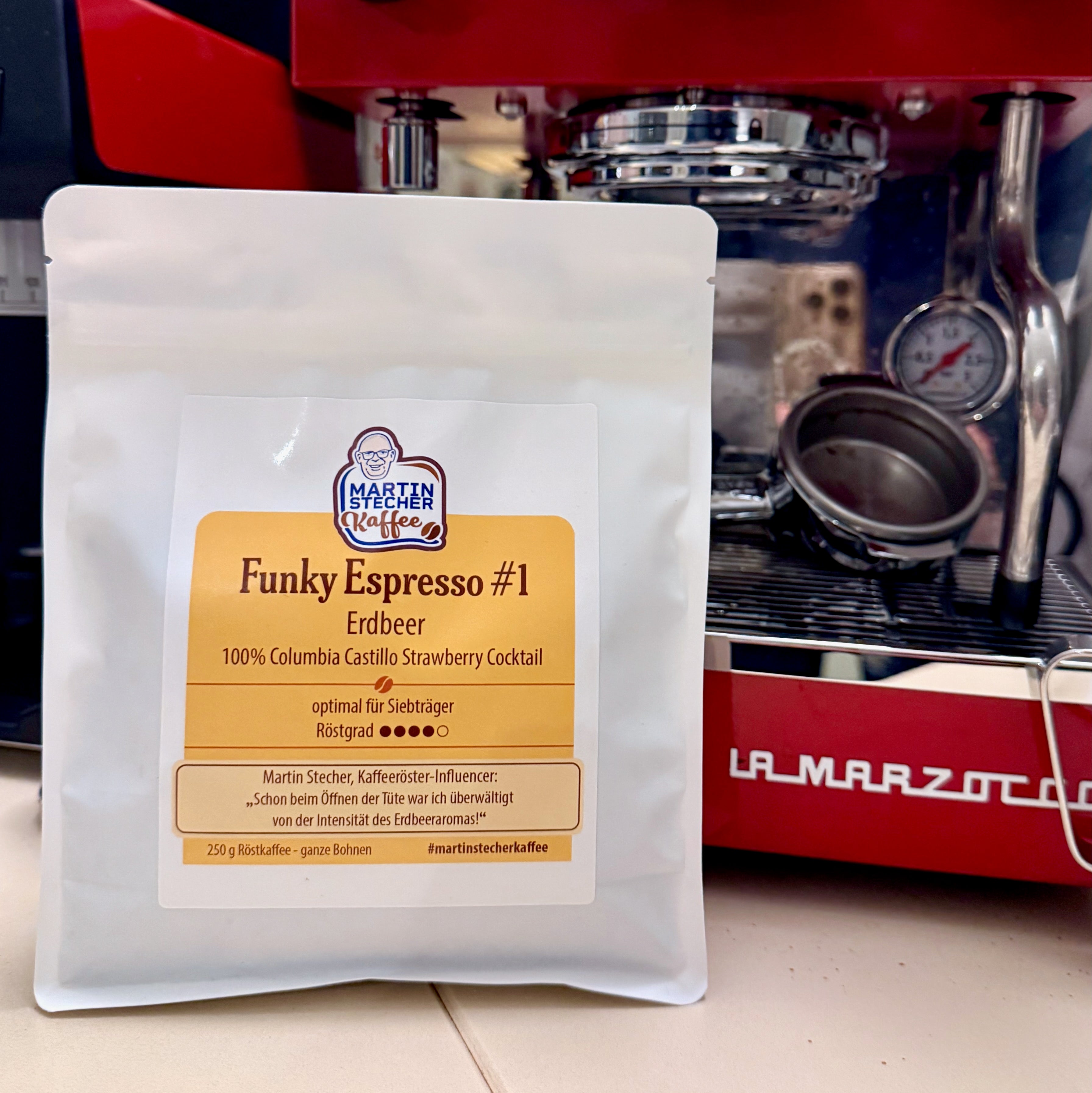 Funky Espresso #1: Columbia Castillo Strawberry Cocktail